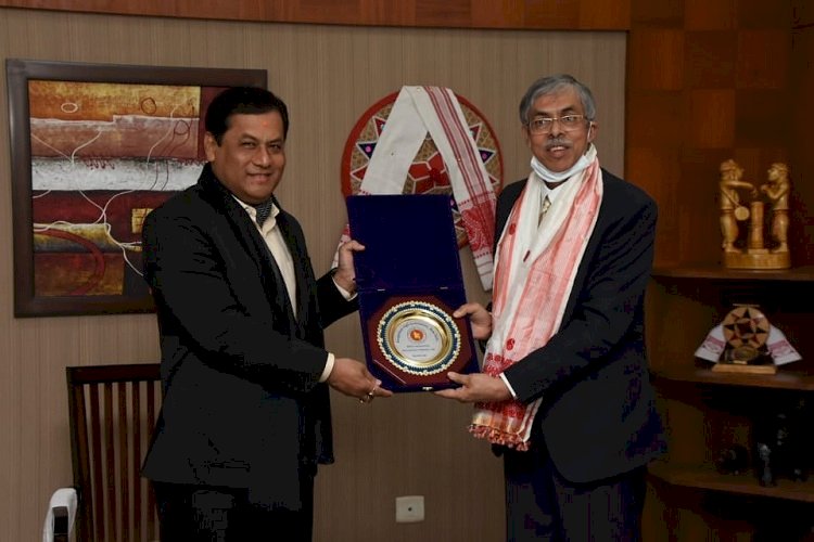 মোহাম্মদ ইমরানের সাথে আসামের মুখ্যমন্ত্রী সর্বানন্দ সোনোয়ালের সাক্ষাৎ