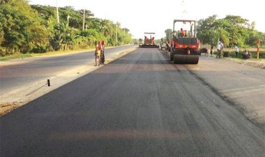 সড়ক রক্ষণাবেক্ষণের ভার নিতে চায় না ঠিকাদাররা
