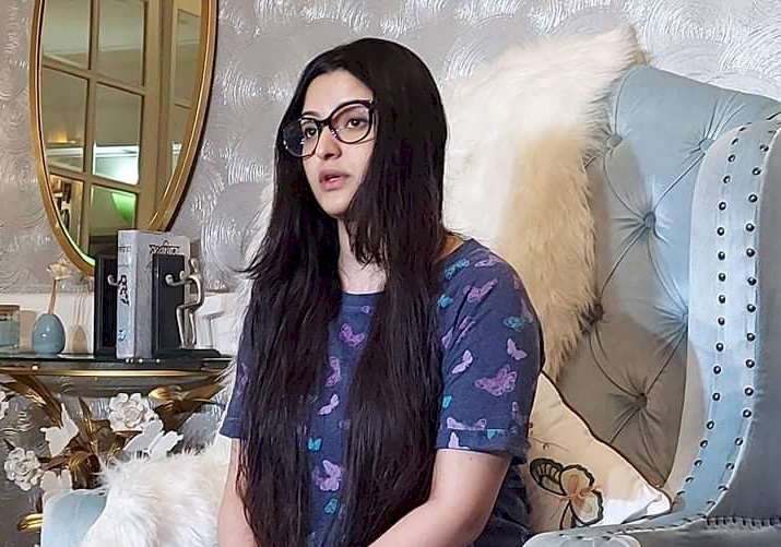 পরীমণির বাসায় র‌্যাবের অভিযান