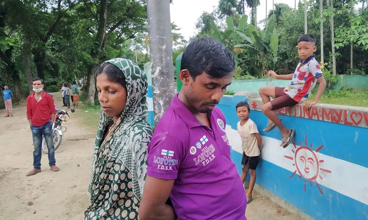 স্বামীর লাশ ঘরে রেখেই অসামাজিক কাজে লিপ্ত স্ত্রী