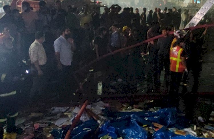 নীলক্ষেত বই মার্কেটের আগুন নিয়ন্ত্রণে